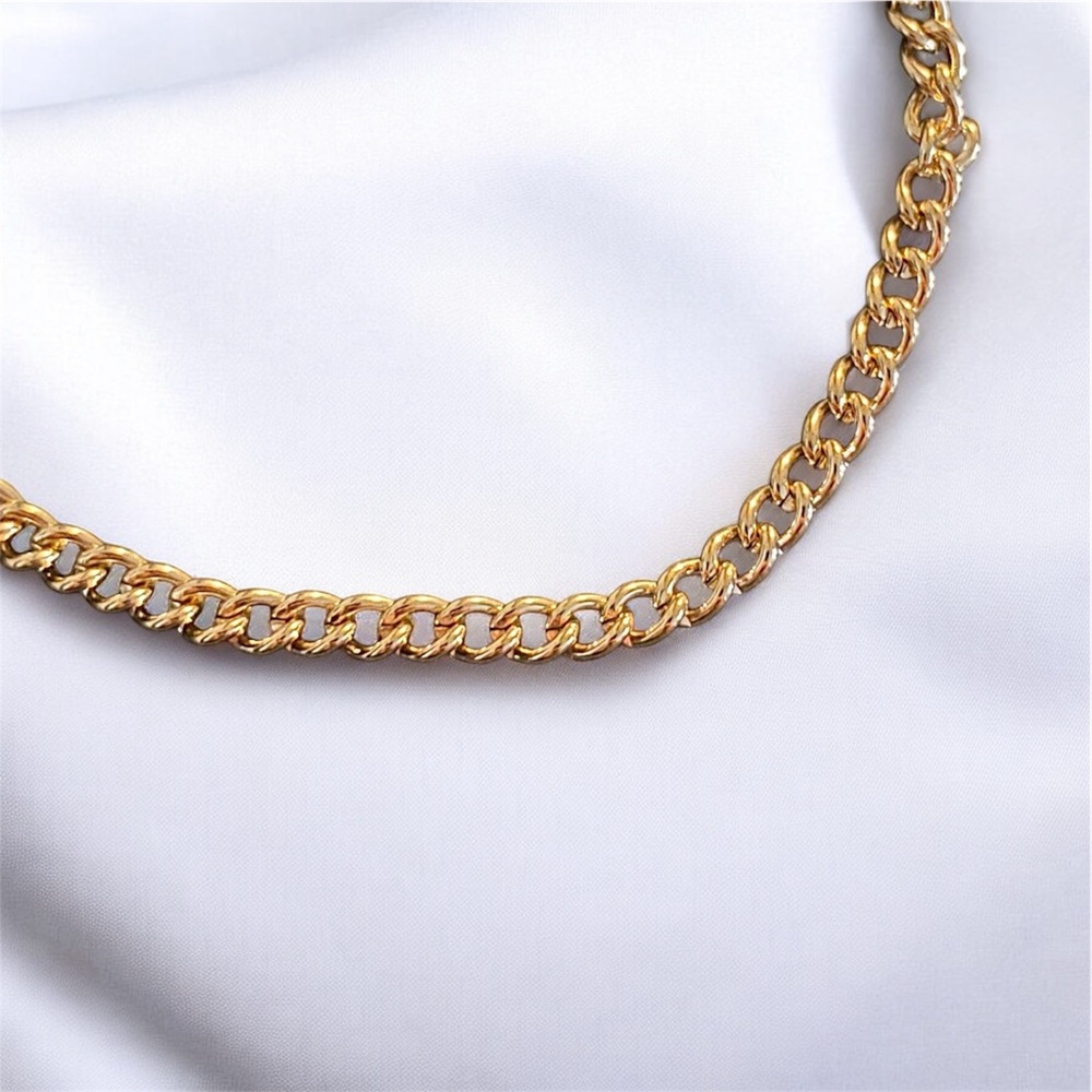 Women’s gold alloy 6.5 inch bracelet with 2 inch extender - Picture 3 of 6
